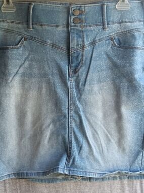APT. 9 Women’s Blue Solid Denim Short Straight Pencil Skirt Zip Closure Size 16